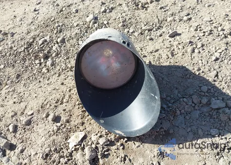 2010 Toyota Tundra Grade 5.7L V8 z USA, uszkodzony, nr VIN 5TFUW5F16AX122030